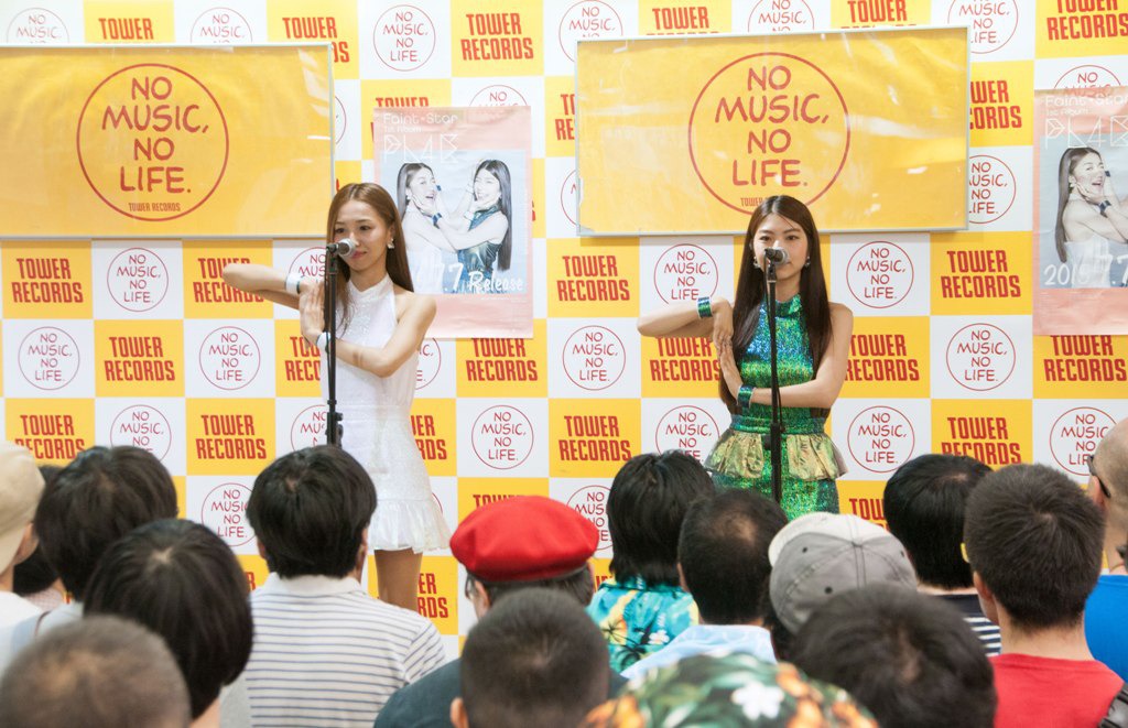 東京・タワーレコード新宿店でのFaint★Star「PL4E」発売記念イベントの様子。（写真提供：Faint Star Tokyo）