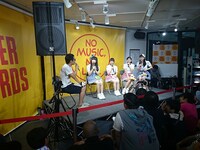 昨年夏に東京・タワーレコード新宿店で行われたRYUTistトークイベントの様子。