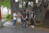 元メンバーと10年ぶりに再会したthe telephones。