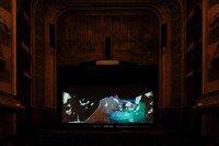 渋谷慶一郎＋初音ミク「THE END」パリ公演の様子。（Photo by KENSHU SHINTSUBO / Theatre du Chatelet ）（illustration & direction by YKBX） (c)Crypton Future Media, INC. www.piapro.net (c)LOUIS VUITTON (c)A4A