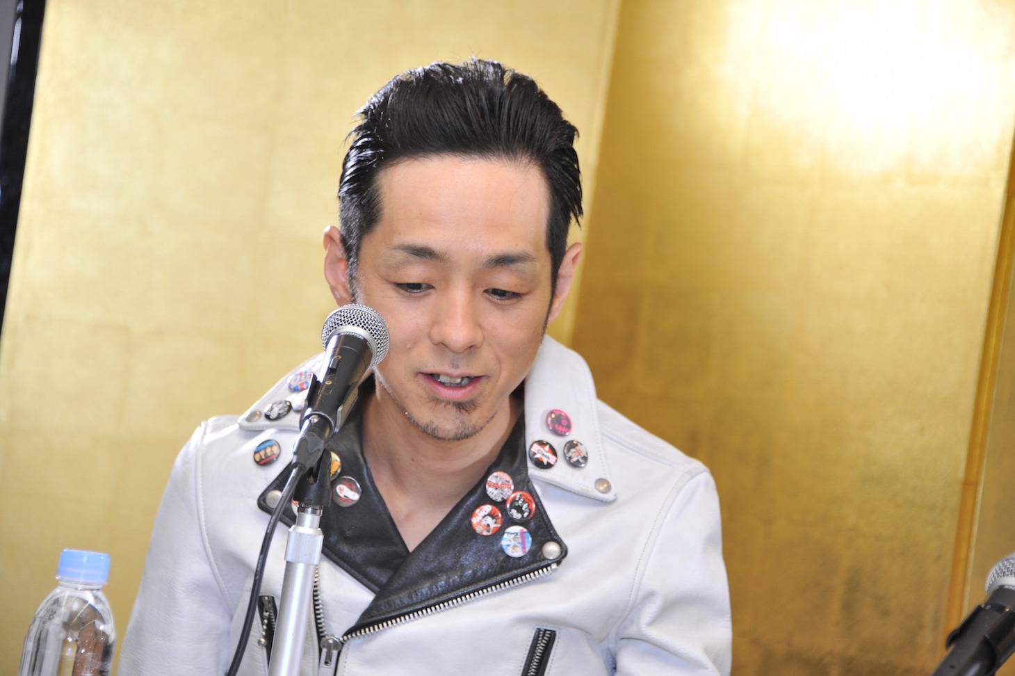暴動