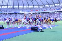 アイドロング!!!によるライブの様子。