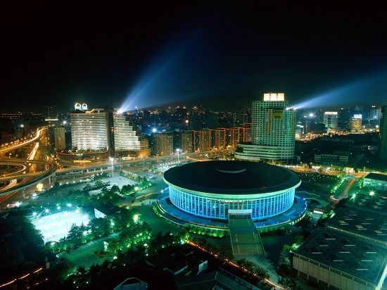 上海大舞台（Shanghai Grand Stage）の外観。