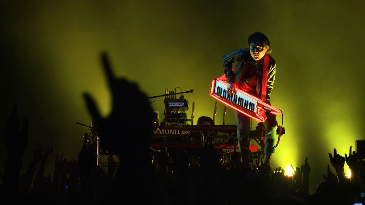 フジファブリック「フジファブリックLIVE TOUR2015“はじまりましツアー”」東京・EX THEATER ROPPONGI公演の様子。（写真提供：テレビ朝日）