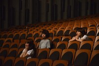 Negicco「Negicco First Tour 『Never Give Up Girls!!!&Rice&Snow』at 新潟県民会館 大ホール」ジャケット撮影時の様子。