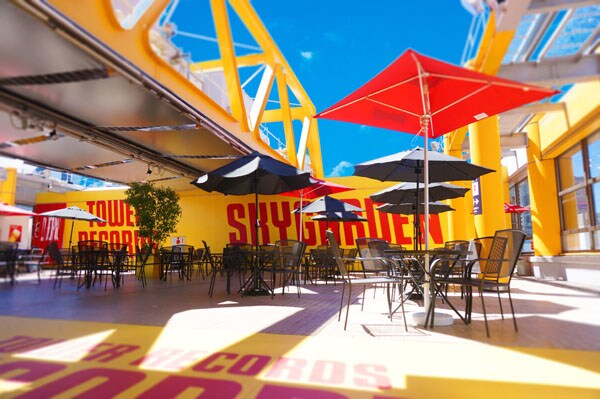 「TOWER RECORDS SKYGARDEN」昼の店内。