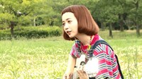 三戸なつめ「わたしをフェスに連れてって」ミュージックビデオのワンシーン。