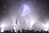 「東京パフォーマンスドール＠CBGK!! ～ダンスサミット ネイキッド2015夏～」第1クールの様子。