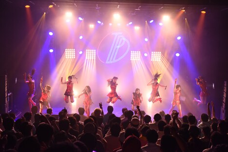 「東京パフォーマンスドール＠CBGK!! ～ダンスサミット ネイキッド2015夏～」第1クールの様子。