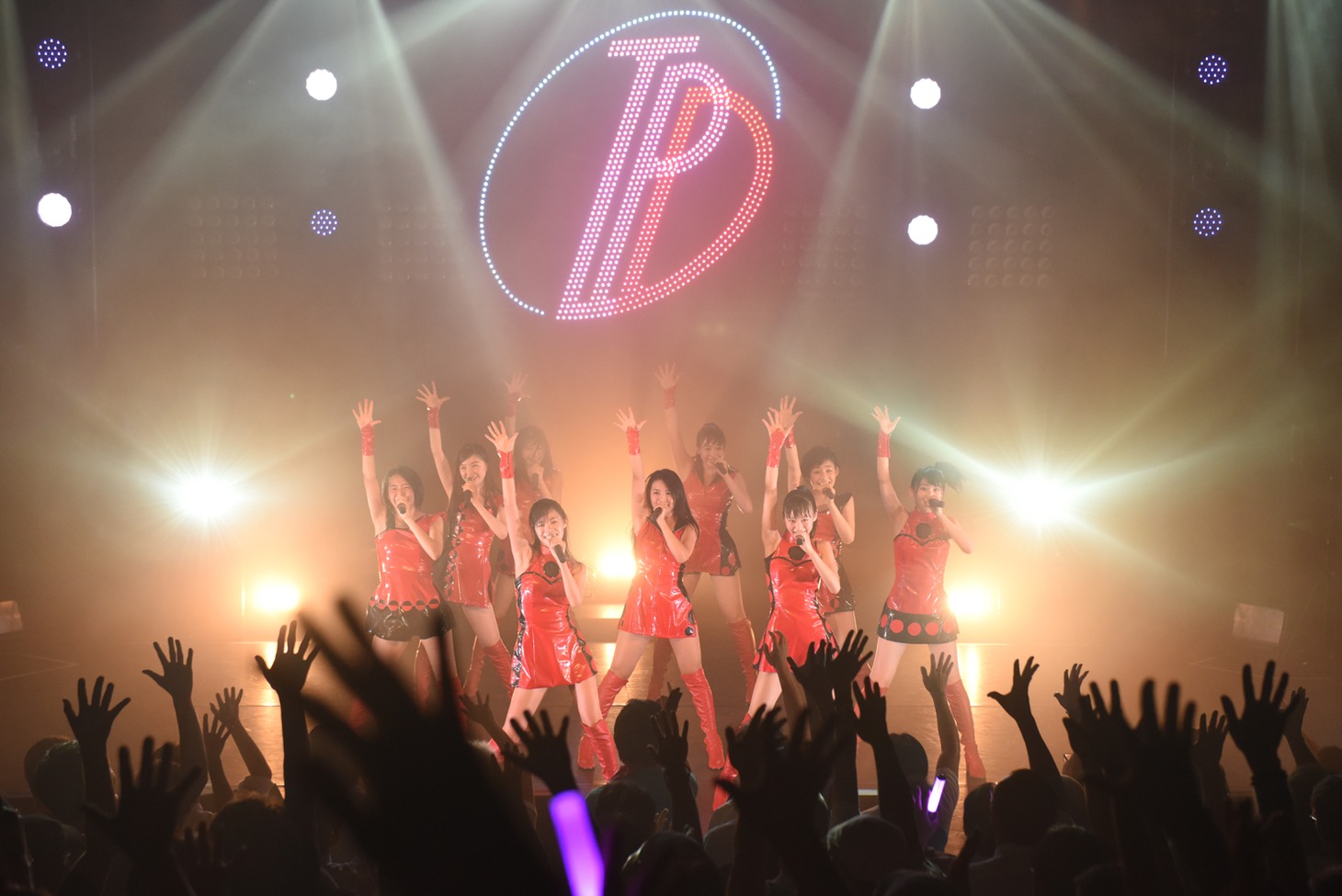 「東京パフォーマンスドール＠CBGK!! ～ダンスサミット ネイキッド2015夏～」第1クールの様子。