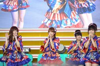 「AKB48グループ 真夏のハロウィンライブ」の様子。