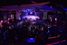 「FLOW WORLD TOUR 2015 極 -kiwami-」ペルー公演の様子。（写真提供：アミューズ）