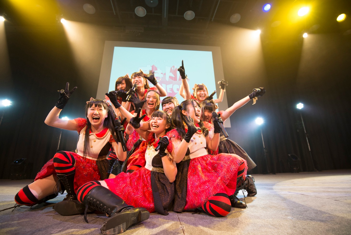 グランプリに輝き「VOICE」を歌唱するあかぎ団-AKAGIDAN-。（写真提供：コシダカホールディングス）