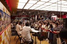 「勝 勝次郎（俳優・勝地涼）タワーレコード渋谷店インストアイベント～ニッポン放送『宮藤官九郎のオールナイトニッポンGOLD』公開収録もやっちゃうよ～」の様子。（撮影：広川智基）