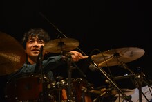 小松シゲル（Dr / NONA REEVES）