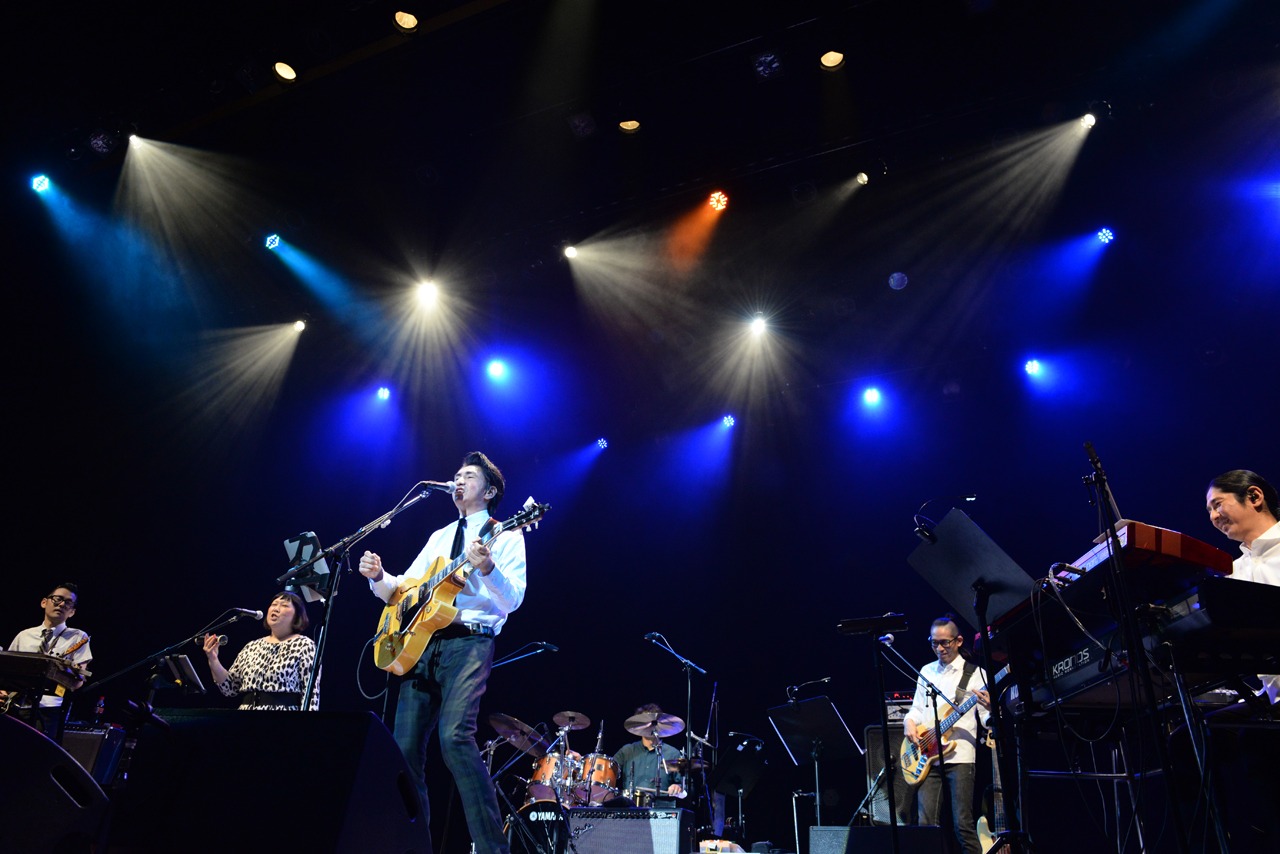 ORIGINAL LOVE「ラヴァーマンTour 2015」最終公演の様子。