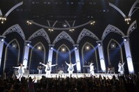 ゴスペラーズ「ゴスペラーズ坂ツアー2014～2015"G20"」沖縄・沖縄コンベンションセンター公演の様子。（撮影：緒車寿一）