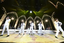 ゴスペラーズ「ゴスペラーズ坂ツアー2014～2015"G20"」沖縄・沖縄コンベンションセンター公演の様子。（撮影：緒車寿一）