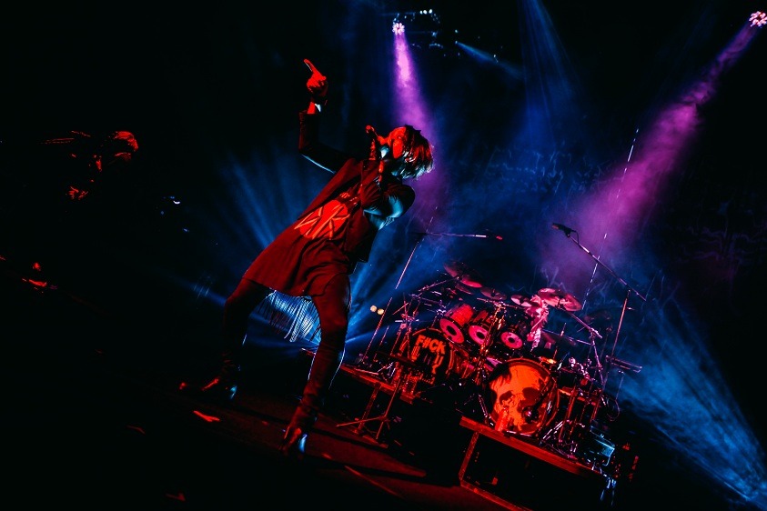 ムック「MUCC TOUR 2015 "F#CK THE PAST F#CK THE FUTURE" Final【The Requiem, Endless Nightmare, Darkness YHWH,】」の様子。（撮影：西槇太一）