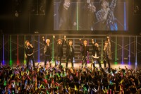 超特急のツアー初日公演の様子。（撮影：米山三郎［SignaL］）