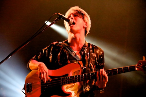 あきらかにあきら（B, Cho）（Photo by Viola Kam[V'z Twinkle Photography]）