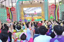 チームしゃちほこが出演した「めざましライブ」の様子。