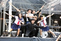 セクシーコマンドー部（写真提供：アミューズ）