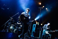 「真空ホロウ TOUR 2015梅雨 ～回想列車で全国へ。嘘です本当は機材車です。」の様子。（撮影：橋本塁[SOUND SHOOTER]）