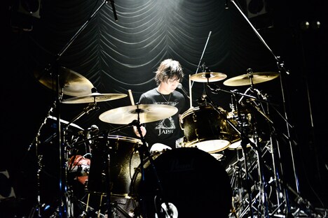 大貫朋也（Dr） （撮影：橋本塁[SOUND SHOOTER]）