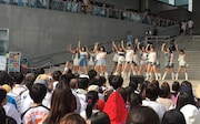 7月19日に東京・DiverCity Tokyo Plaza 2Fフェスティバル広場で行われたアイドリング!!!のライブの様子。 (写真提供:ポニーキャニオン)