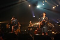 キマグレン「キマグレン FINAL CONCERT 2015 ～LAST SUMMER DAYS～」の様子。（撮影：アミタマリ）