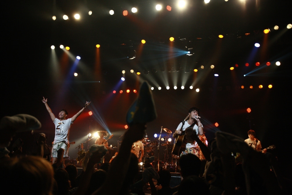 キマグレン「キマグレン FINAL CONCERT 2015 ～LAST SUMMER DAYS～」の様子。（撮影：アミタマリ）