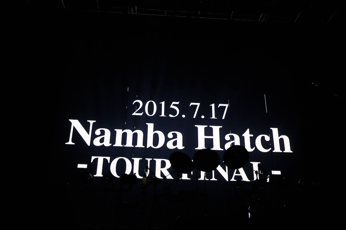 THE ORAL CIGARETTES「～唇ワンマンJAPAN TOUR 2015 ～おまたせBKW!! 9ヵ所行脚でエリア拡大、改めまして『ジ』オーラルシガレッツです！の巻～」大阪・なんばHatch公演の様子。（Photo by Viola Kam[V'z Twinkle Photography]）