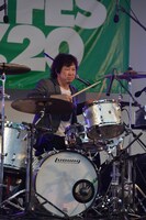 吉田佳史（TRICERATOPS）