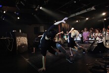 電波少女「”THAT GIRL"～2nd Album"WHO"Release Party featuring Oneman LIVE～」の様子。（撮影：松本時代）