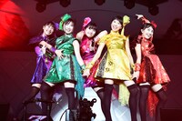 ももいろクローバーZ「女祭り2014 ～Ristorante da MCZ～」の様子。