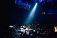 TK（凛として時雨）のライブの様子。（撮影：河本悠貴）