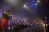 在日ファンク （写真提供：ワーナーミュージック・ジャパン）