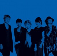 Aqua Timez「10th Anniversary Best『BLUE』」初回限定盤ジャケット