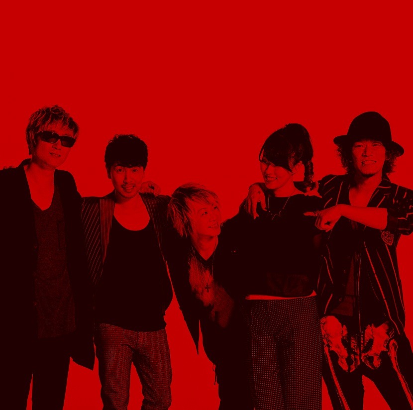 Aqua Timez「10th Anniversary Best『RED』」初回限定盤ジャケット