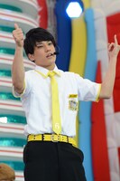 プロポーズを披露するユースケ。