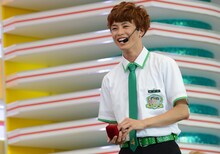 プロポーズを披露するタクヤ。