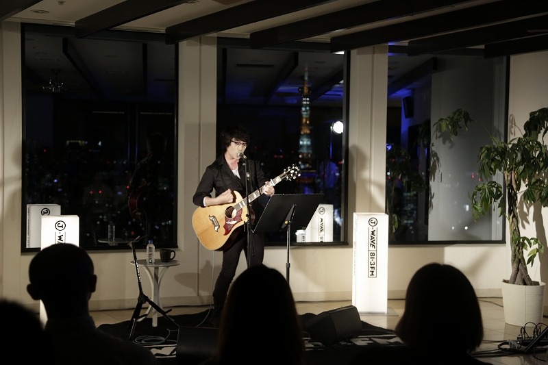 「J-WAVE BAR Vol.9  高橋優」の様子。（写真提供：J-WAVE）