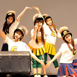 CRAYON POP、ファン熱狂の日本デビュー初日「目標は東京ドーム」