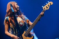 TOMOMI（B, Vo / SCANDAL）