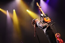 TAXMAN（G, Vo / THE BAWDIES）