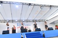 SRAMによるライブの様子。