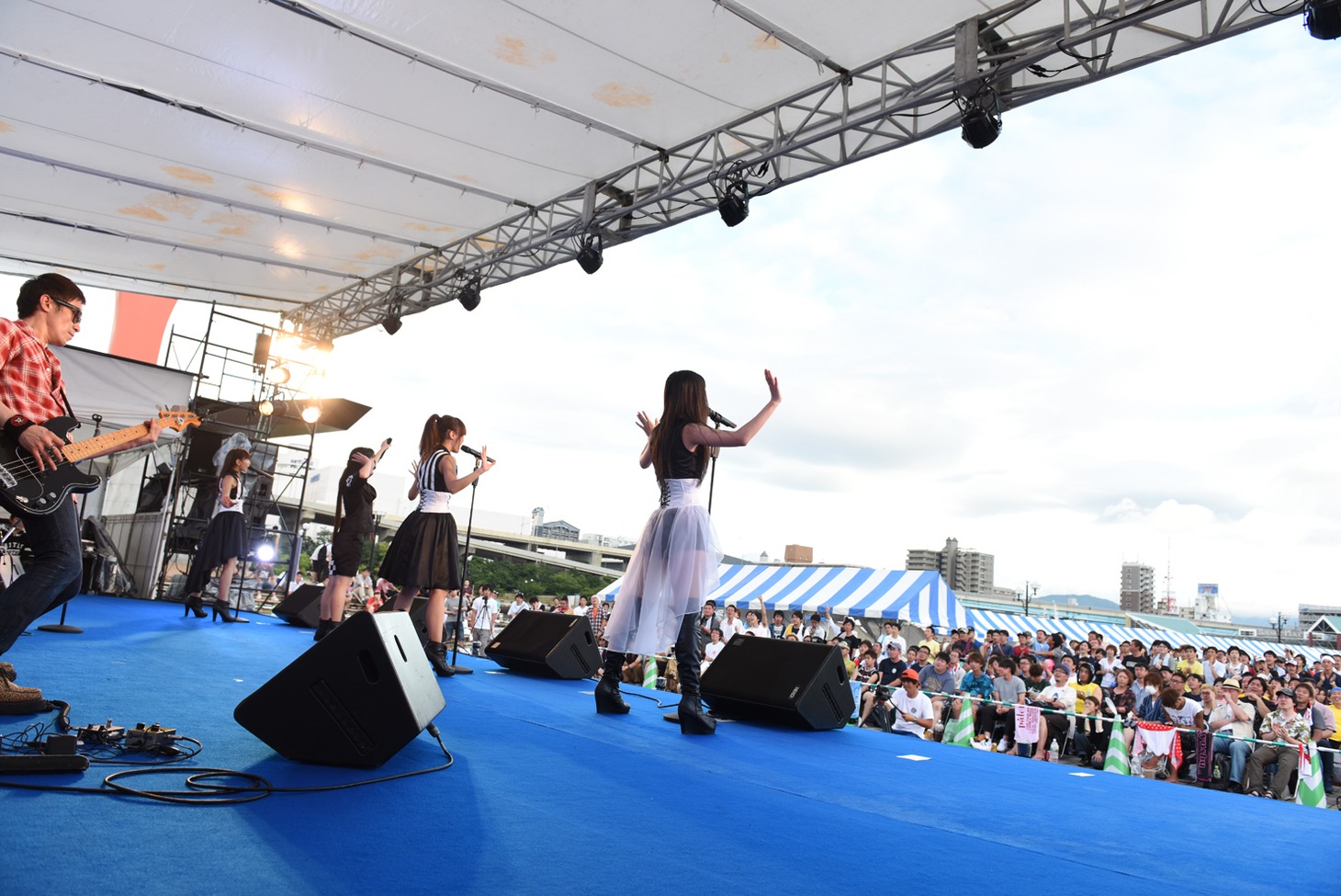 SRAMによるライブの様子。