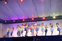 LinQによるライブの様子。