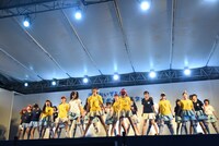 LinQによるライブの様子。